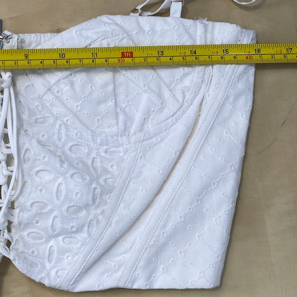 White Fox Boutique Women’s Corset Top White Size Medium M Basic Neural Chic - Picture 3 of 9